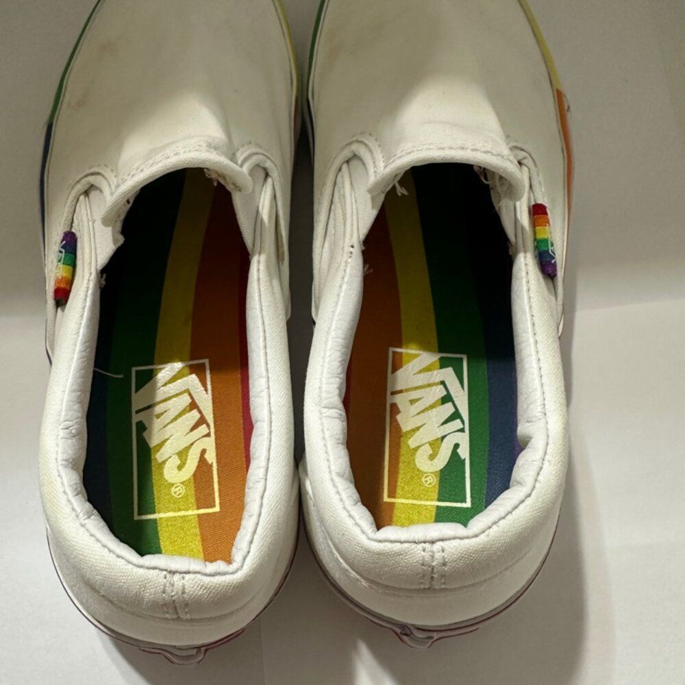 Vans Classic Slip On Size 6 Mems 7 Women Rainbow Foxing Pride White Rainbow